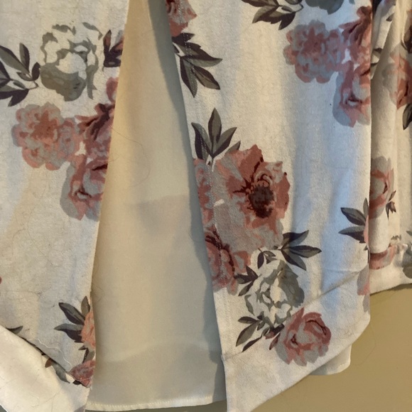 Rose sweater - Picture 3 of 4